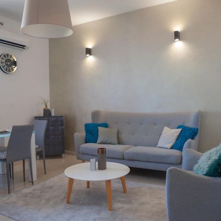Captain Emo City Apartments Pula Bagian luar foto